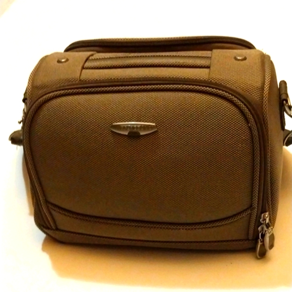 Shoulder Camera  Bag Tech Tote Case Deluxe by Worldbound
